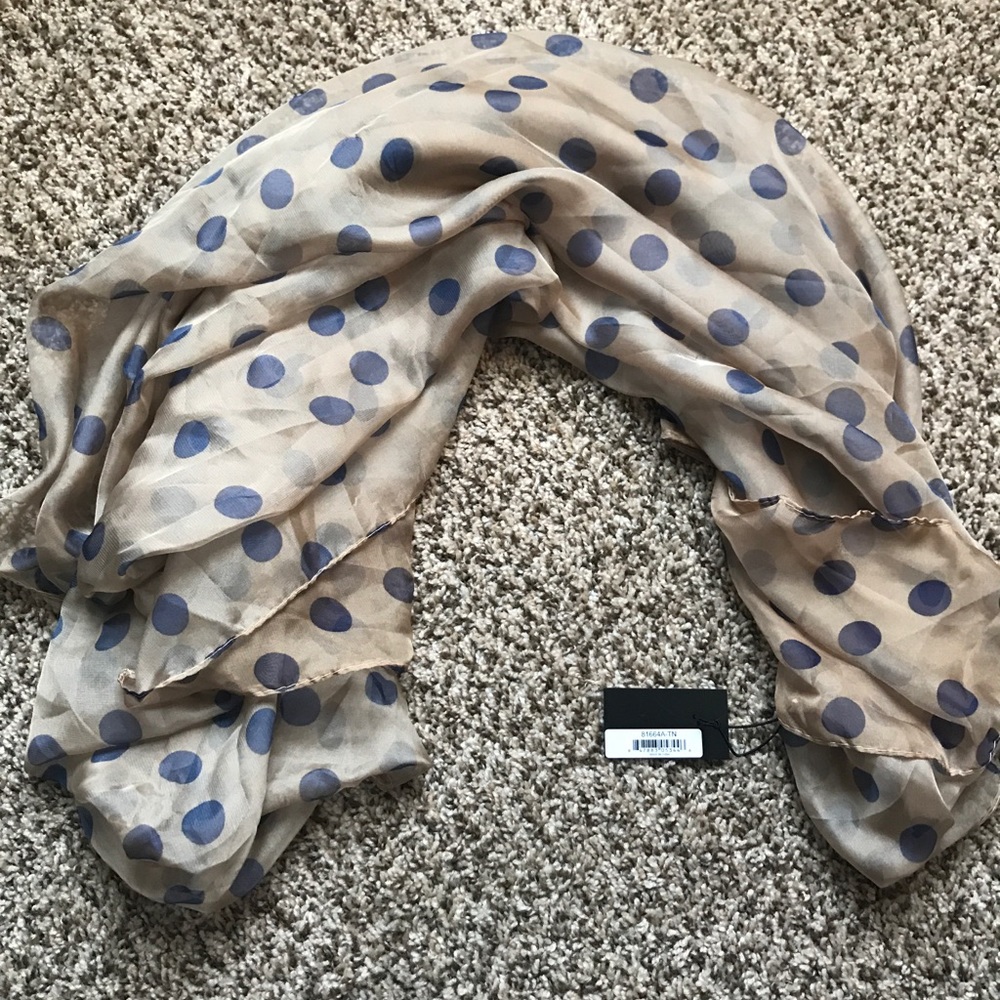 Navy and tan scarf